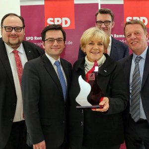 Ehrung für Beate Wilding: Sie bekam den erstmals verliehenen Preis "Stolz auf Remscheid!"